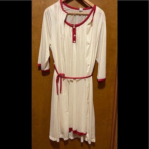 slenders Other - Vintage Robe & Gown - Slenders